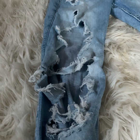 AUTHENTIC HOLLISTER Light wash distressed skinny jeans size 1R W25 L30 - Picture 7 of 11